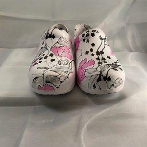 Nurse shoes